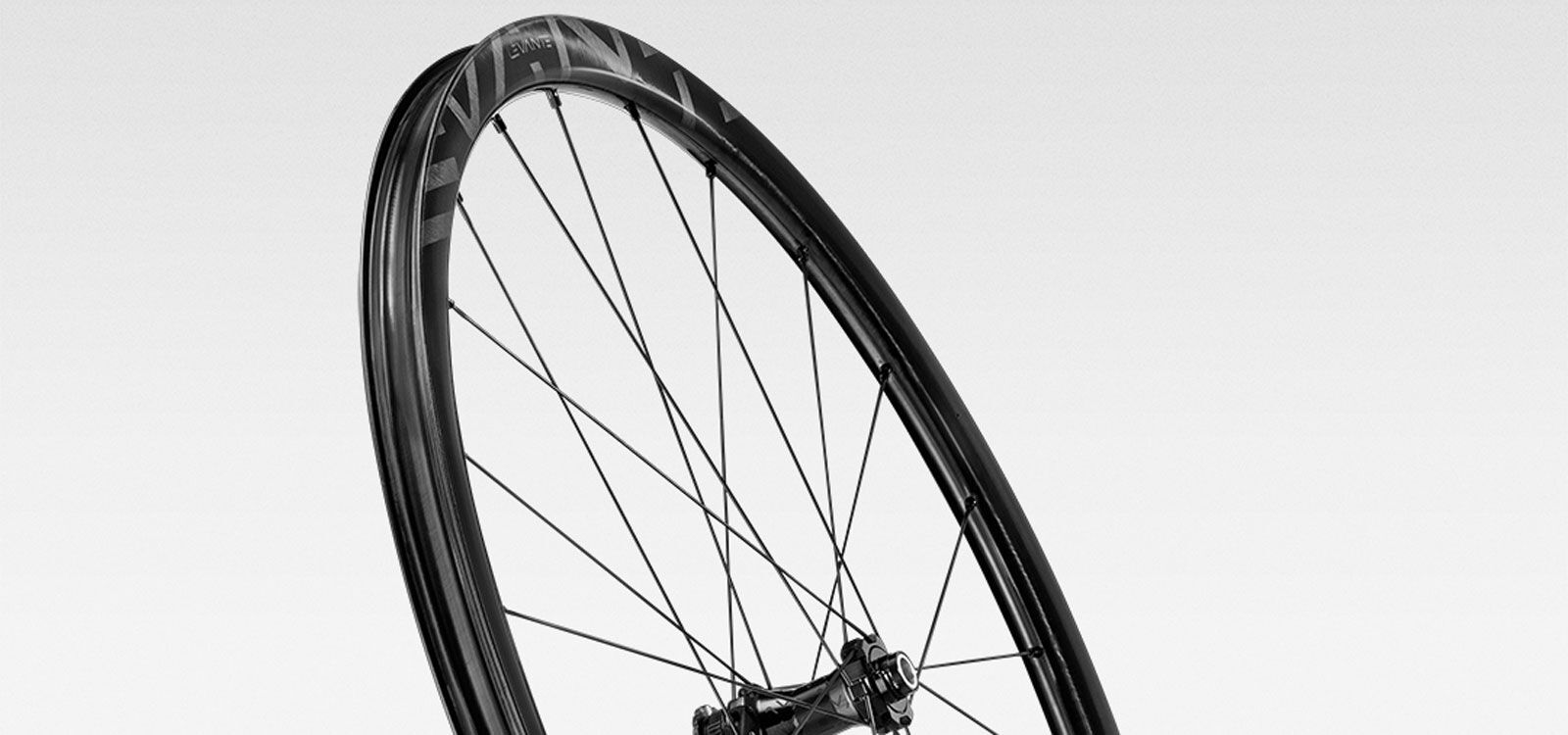 Levante Gravel Carbon Wheels | Campagnolo